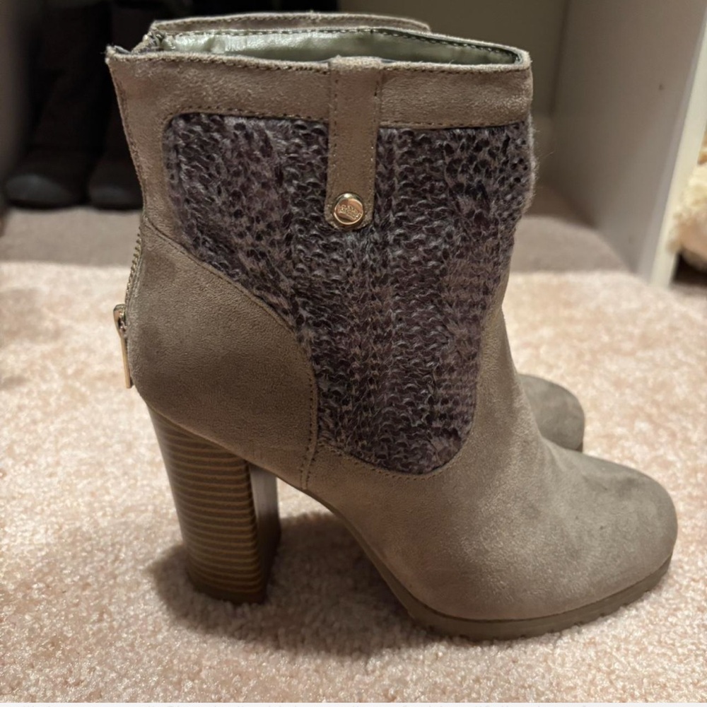 Juicy Couture Knit Panel Ankle Boots | Women's Size 6.5 Taupe Block Heel Booties